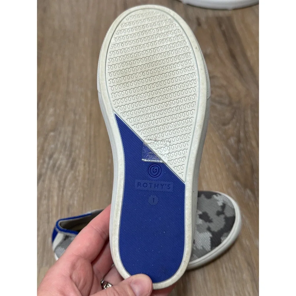 Rothys Kids Slip On Sneaker Bright White Rainbow Stripe Size 3